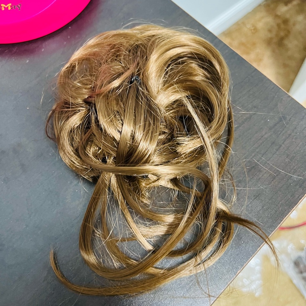Hair updo - Picture 3 of 3